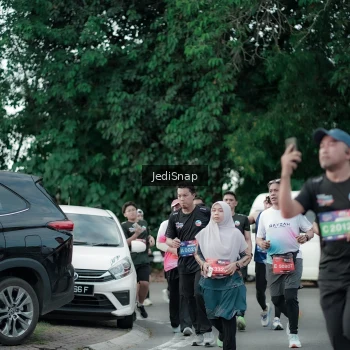 Runner Photo 3895113