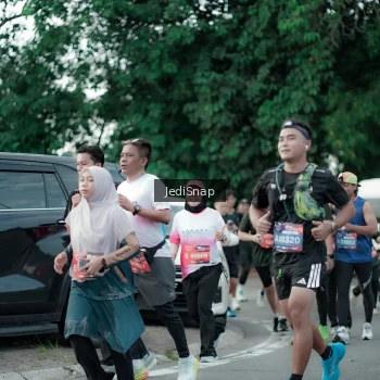 Runner Photo 3895128