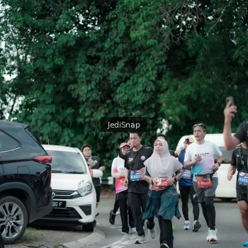 Runner Photo 3895130