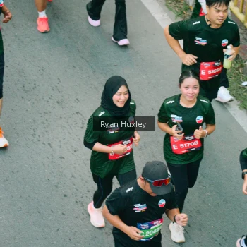 Runner Photo 3895159