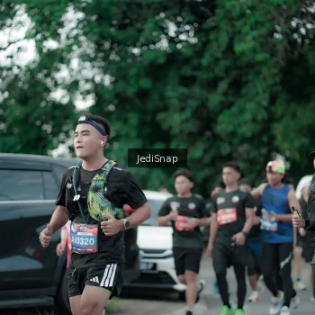 Runner Photo 3895162