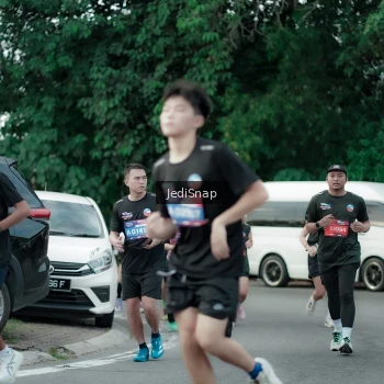 Runner Photo 3895259