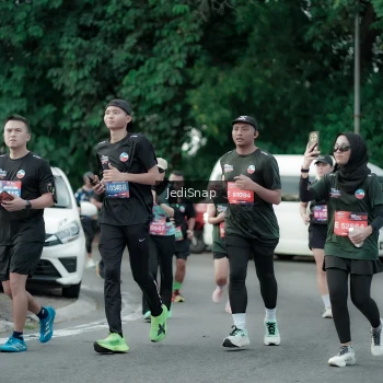 Runner Photo 3895271