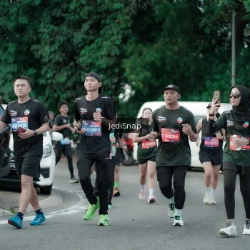 Runner Photo 3895280