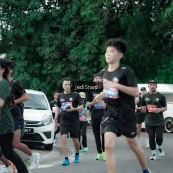 Runner Photo 3895281