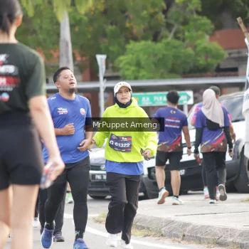 Runner Photo 3895297
