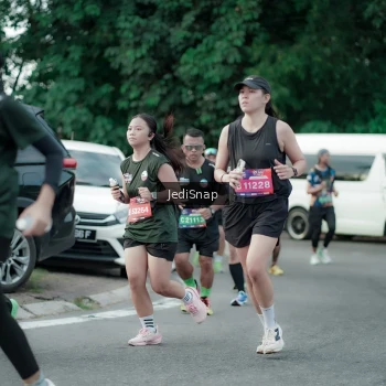 Runner Photo 3895315