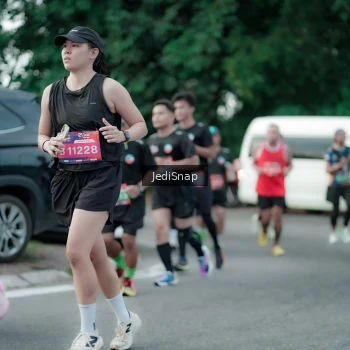 Runner Photo 3895341