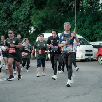 Runner Photo 3895381