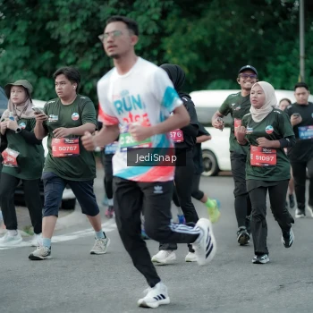 Runner Photo 3895435
