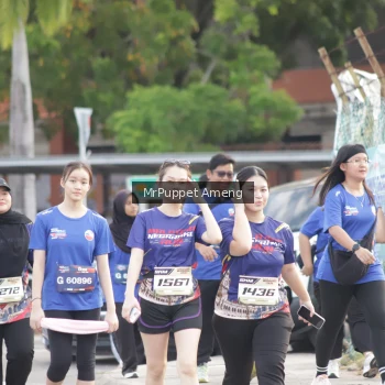 Runner Photo 3895465