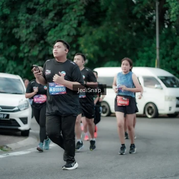 Runner Photo 3895474