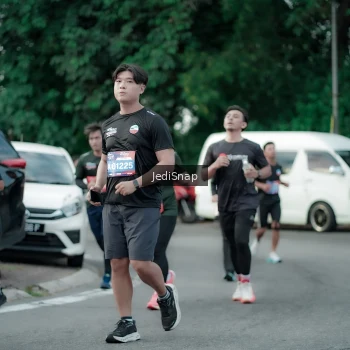 Runner Photo 3895529