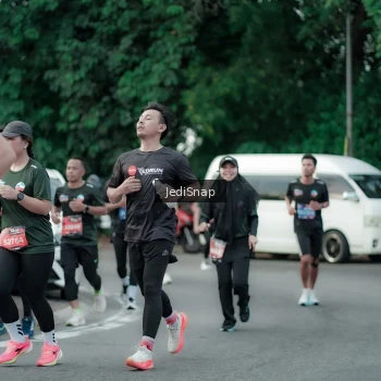 Runner Photo 3895541