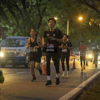 Runner Photo 3895546