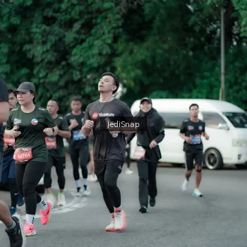 Runner Photo 3895549