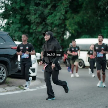 Runner Photo 3895574