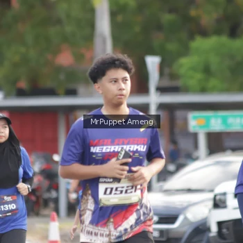 Runner Photo 3895594