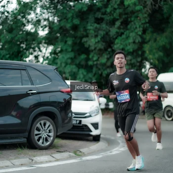 Runner Photo 3895597