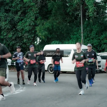 Runner Photo 3895599