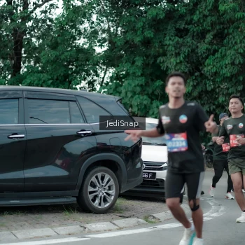 Runner Photo 3895616