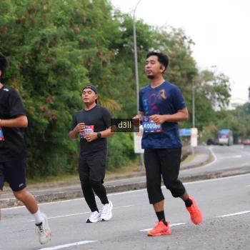 Runner Photo 3895640