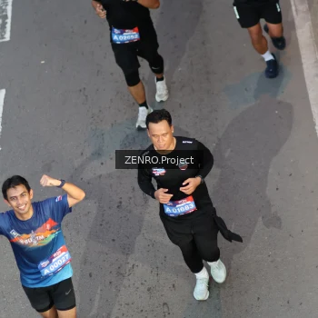 Runner Photo 3895650