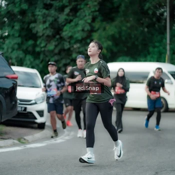 Runner Photo 3895653