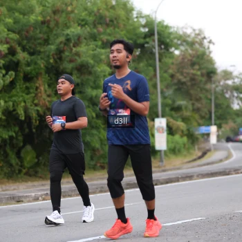 Runner Photo 3895654