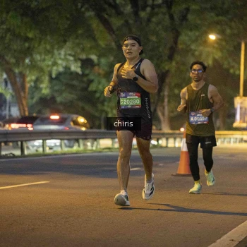 Runner Photo 3895671