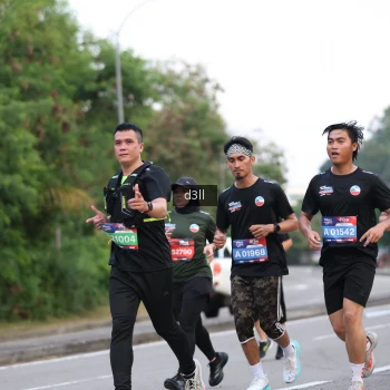 Runner Photo 3895690