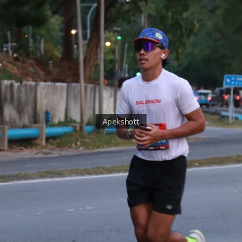 Runner Photo 3895698