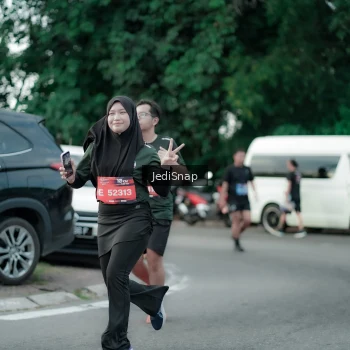 Runner Photo 3895702