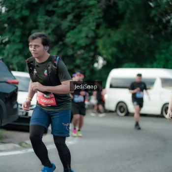 Runner Photo 3895722