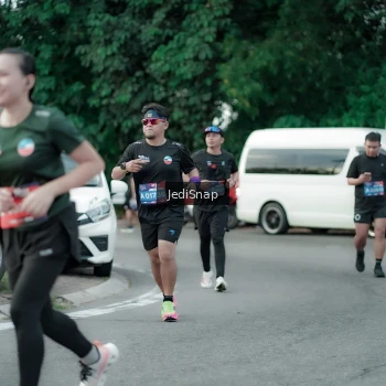 Runner Photo 3895742