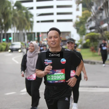 Runner Photo 3895746