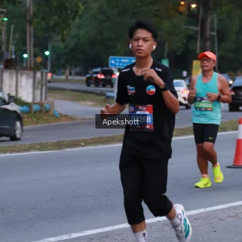 Runner Photo 3895750