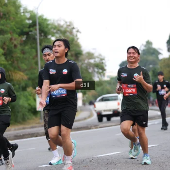 Runner Photo 3895765