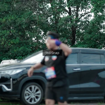 Runner Photo 3895768