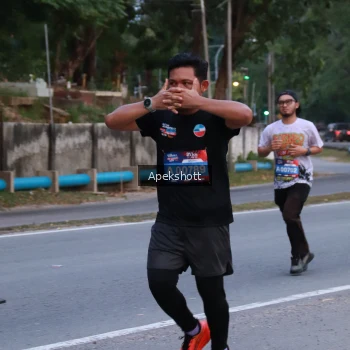 Runner Photo 3895778