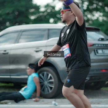 Runner Photo 3895786