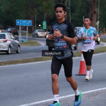 Runner Photo 3895804