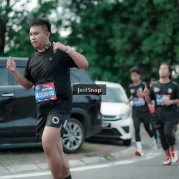 Runner Photo 3895818