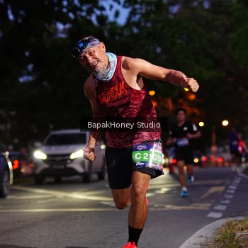 Runner Photo 3895828