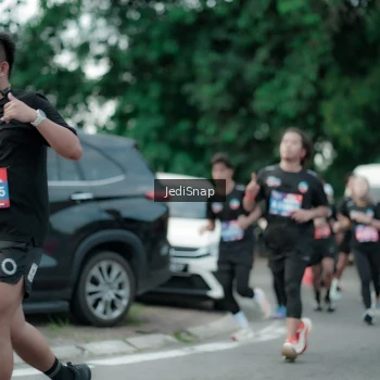 Runner Photo 3895836