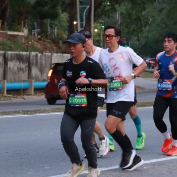 Runner Photo 3895840