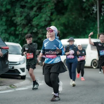 Runner Photo 3895853