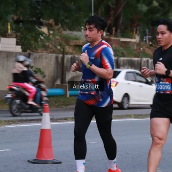 Runner Photo 3895857