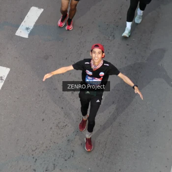 Runner Photo 3895872