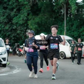 Runner Photo 3895875
